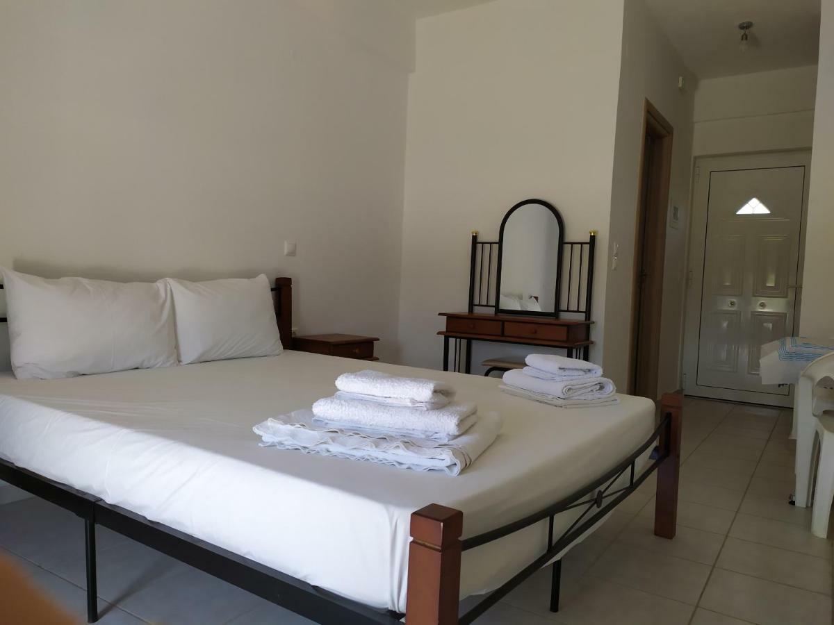 Makinia Beach Nafpaktos Exterior photo